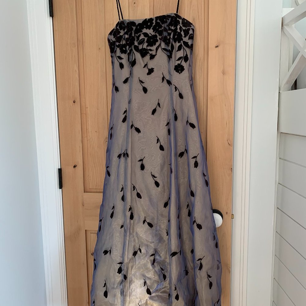 Gold/Light Purple Shimmery Teacup Style Dress with Velvet Rose/Leaf Patter